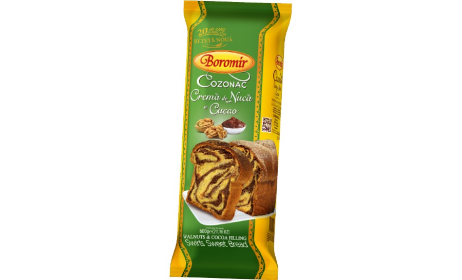 Cozonac with Walnuts and Cocoa Filling
